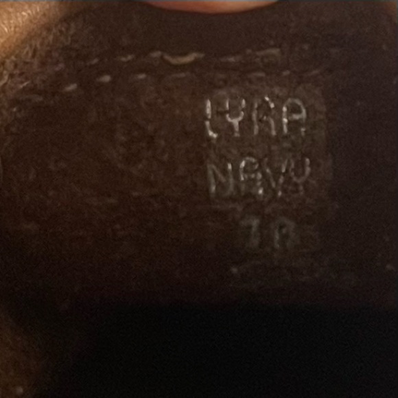 EARTH Lyra Navy Velvet clogs with buckle • size 7 - Picture 6 of 12